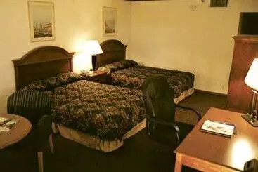 Boulder Outlook Hotel & Suites