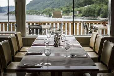 Lavik Fjord Hotel & Apartments