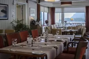 Lavik Fjord Hotel & Apartments