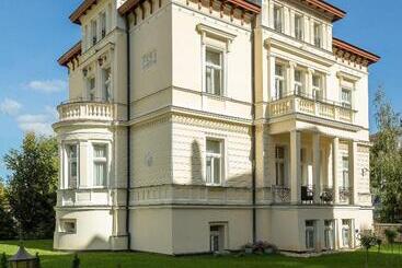 هتل Savoy Westend