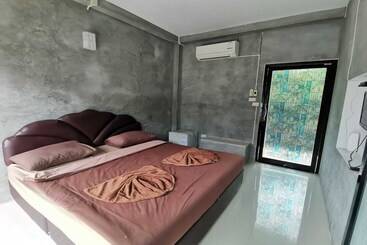 호텔 Oyo 1167 Ban Pa Rim Khuean