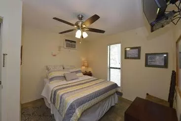 Motelli Shiner Country Inn