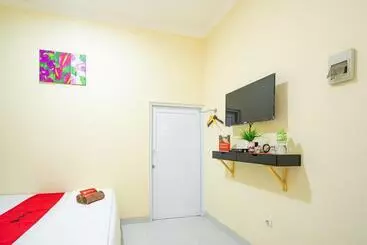 Panzió Reddoorz Syariah Near Exit Toll Ciawi