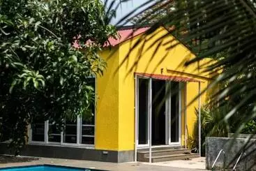 Pensão Saffronstays Casa Manga, Karjat   Pet Friendly Pool Villa Near Nd S Film World And Saltt