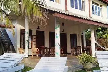 Pension Screwpine Beach Villa