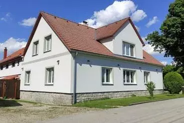 Majatalo Ubytování U Knotků