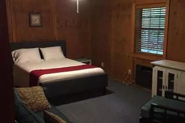 Aamiaismajoitus (B&B) The Sugar Creek Retreat