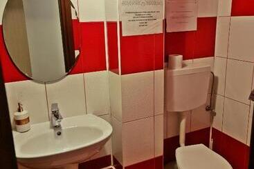 بنسيون Casa Leu