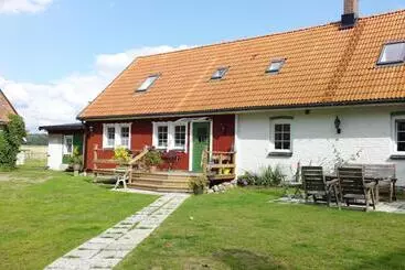 Retkeilymaja Lilla Trulla Gårdshotell   Feels Like Home