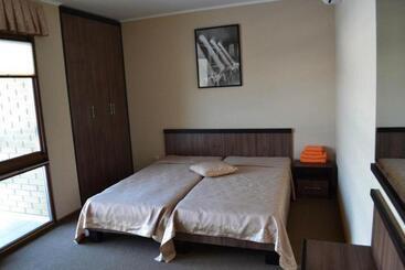 بنسيون Dergachov Guest House