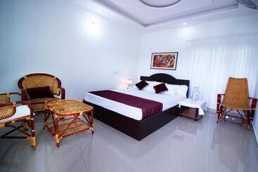 Munroe Island Lake Resort