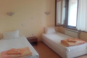 בית מלון כפרי Aleksievata Kashta