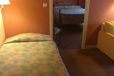 בית מלון כפרי La Fleur De Lys