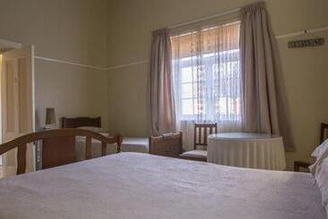 بنسيون Soek 'n Slapie Gastehuis