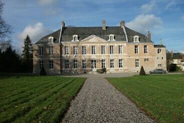 פנסיון Château De Yaucourt Bussus