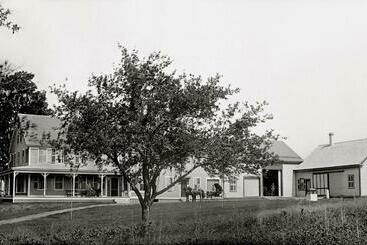 The Bridges Inn At Whitcomb House B&b