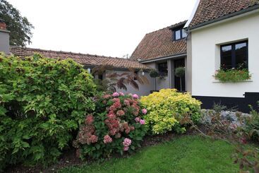 ベッドアンドブレックファースト Le Clos Du Miroir