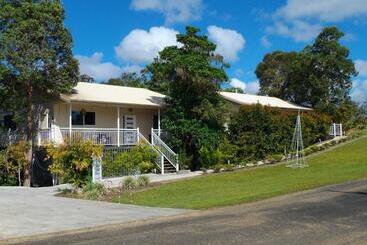 Nocleg ze śniadaniem Tinaroo Sunset Retreat