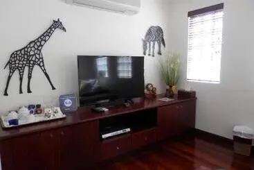 The Hideaway Luxury B&b Retreat