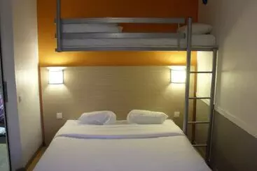 Otel Première Classe Metz Est   Technopole