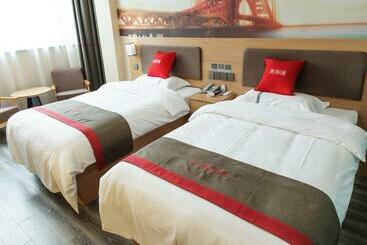 Thank Inn Chain Hotel Shanxi Taiyuan Yangqu County Plaza