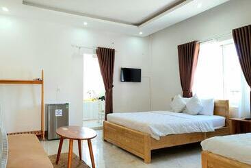 Aparthotel Chic Studio Homestay