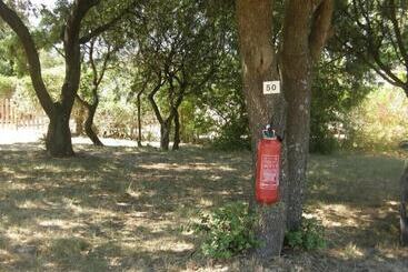 בית מלון כפרי Camping Les Truffieres