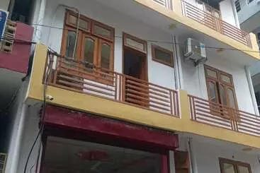 Sunflower Hostel &