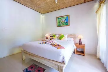 Bed and Breakfast Crystal Bay Bungalows