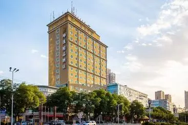 Hotel East Queen