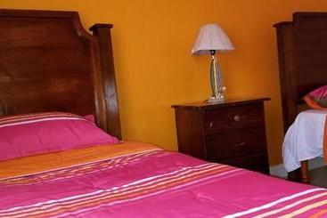 Отель Ocho Rios Villa At Coolshade V