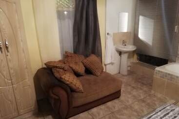 פנסיון Sophia Guesthouse Steelpoort