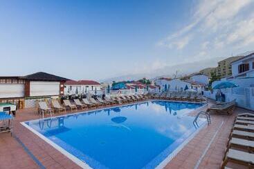 Apartamentos Tinerfe Garden