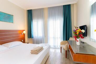 هتل Petunya Beach Resort