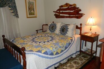 The Chandler House Bed And Breakfast