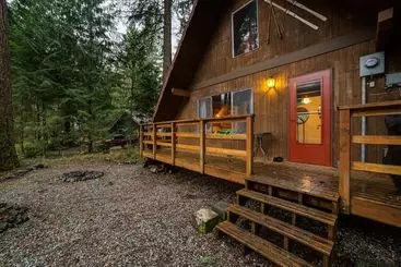 Casa Rural Mt. Baker Lodging Cabin 24  Mt Views, Bbq, Sleeps 4! By Mbl