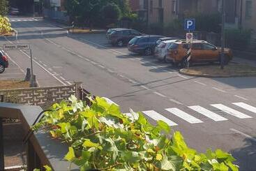 تختخواب و صبحانه La Bicicletta Rooms