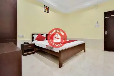 Hotel Oyo 46589  Shivam Paradise