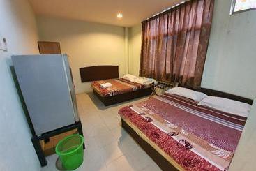 Hotel Oyo 90109 Fire Fly East