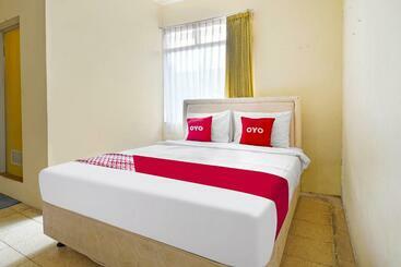 Pensió Koolkost Syariah Near Simpang Dago