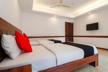Hotel Capital O Sai Arya Residency