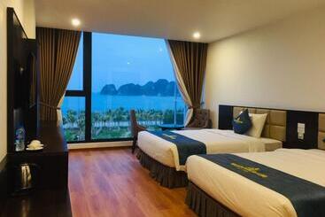 هتل Golden Palm Halong