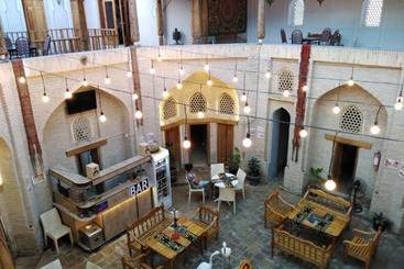 هاستل Aist House