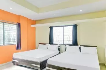 Spot On 61450 Hotel Sai Palace Lodging