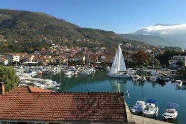 Пансион Tivat Star