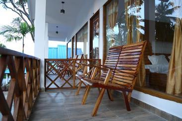 호텔 Laxmi Continental Resort