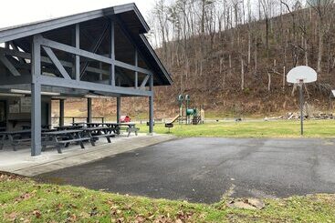 Carr S Northside Hotel And Cottages