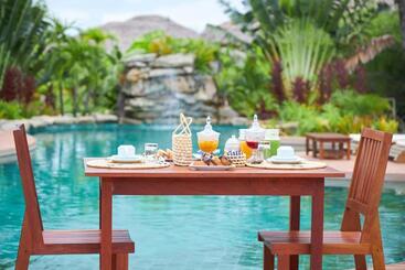 هتل Kauli Seadi Beach