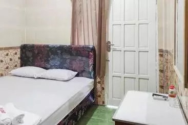 Otel Queen Asri Mitra Reddoorz