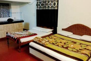 Vandrarhem Whispering Pinewoods